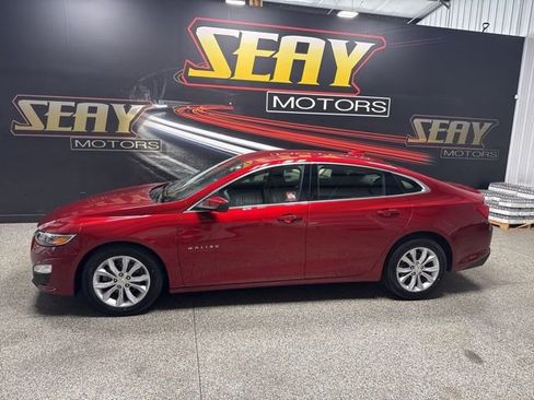Used 2024 Chevrolet Malibu LT FWD image 3