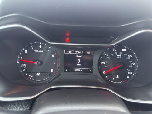 Used 2021 Chevrolet TrailBlazer LS image 16