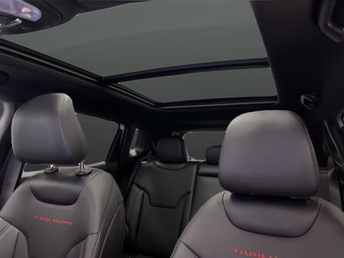 New 2026 Jeep Compass Trailhawk w/ Sun, Sound & Navigation Group image 7