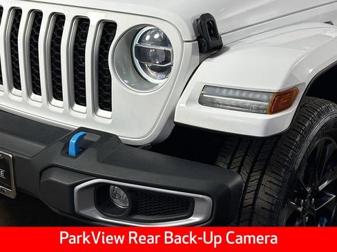Used 2022 Jeep Wrangler Unlimited Sahara w/ Cold Weather Group image 19