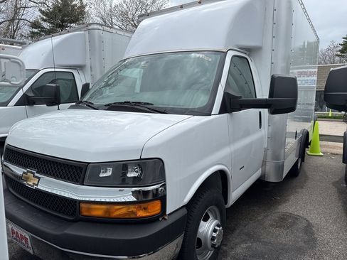 New 2024 Chevrolet Express 3500 w/ Power Convenience Package RWD image 9