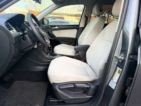 Used 2020 Volkswagen Tiguan S FWD image 9