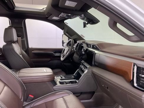 Used 2025 GMC Sierra 2500 Denali w/ Denali Reserve Package AWD/4WD image 34