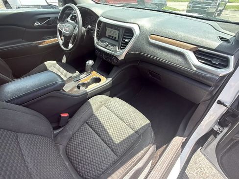 Used 2018 GMC Acadia SLE FWD image 10