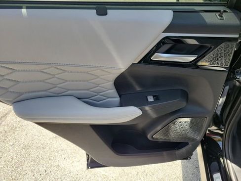 New 2025 Mitsubishi Outlander SEL image 13