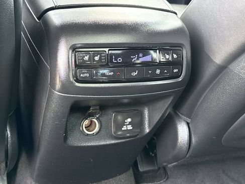 Used 2024 Hyundai Palisade Calligraphy FWD image 11