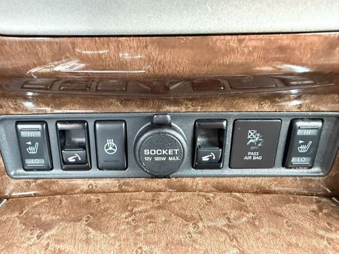 Used 2017 INFINITI QX80 2WD w/ Driver Assistance Package image 23