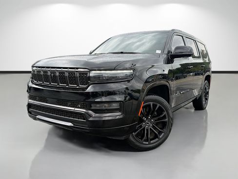 Used 2023 Jeep Grand Wagoneer Series III w/ Rear Seat Video Group 1 AWD/4WD image 1