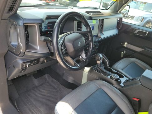 Used 2022 Ford Bronco Outer Banks w/ Sasquatch Package AWD/4WD image 19