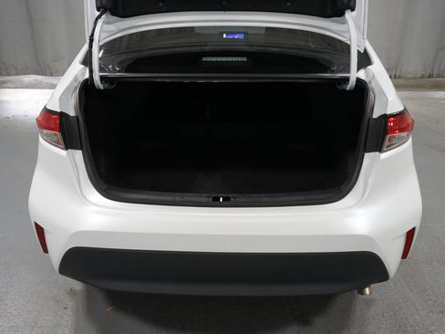 Certified 2025 Toyota Corolla LE image 31