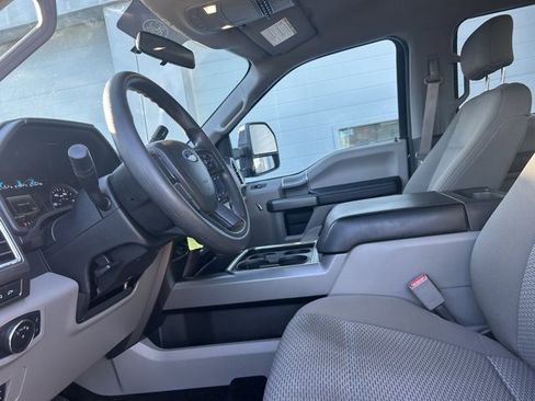 Used 2017 Ford F350 XLT w/ XLT Premium Package image 8