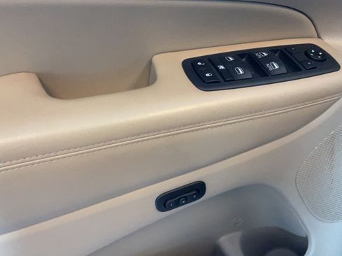 Used 2020 Jeep Grand Cherokee Limited RWD image 24