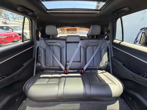 Used 2025 Jeep Wagoneer S Limited AWD/4WD image 39