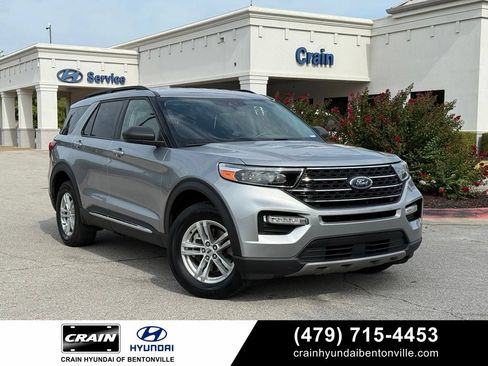 Used 2024 Ford Explorer XLT w/ Equipment Group 202A AWD/4WD image 1
