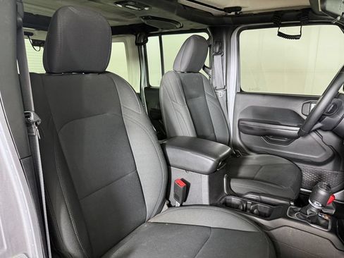 Used 2018 Jeep Wrangler Unlimited Sport S AWD/4WD image 22