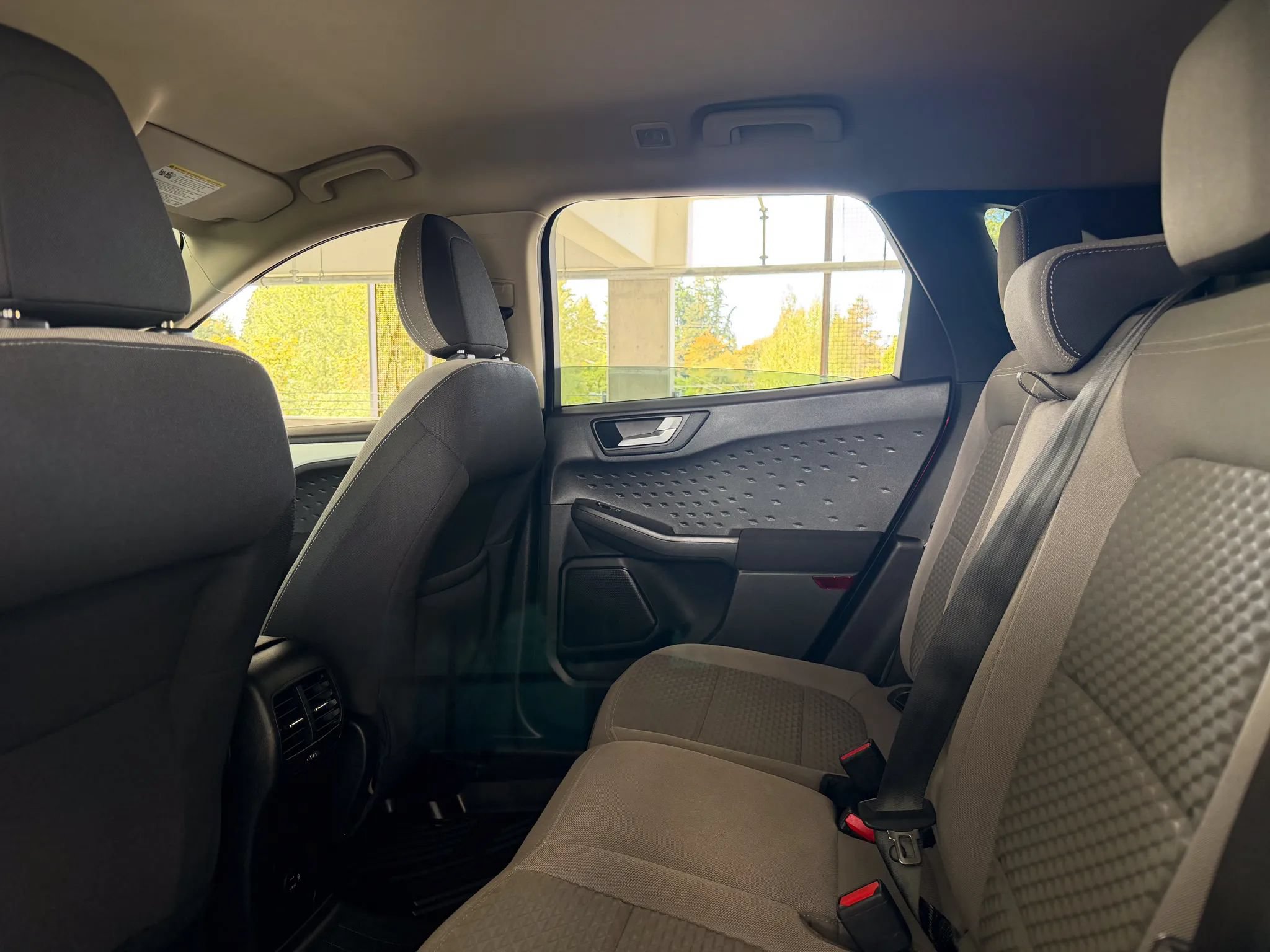 Used 2020 Ford Escape SE AWD/4WD image 17