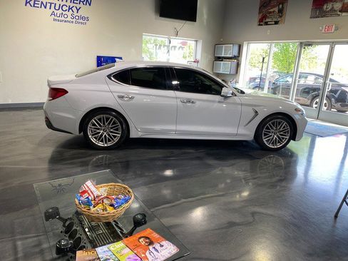 Used 2020 Genesis G70 2.0T image 2