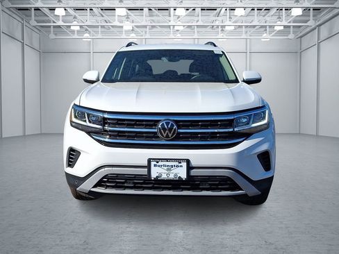 Certified 2023 Volkswagen Atlas SE image 2