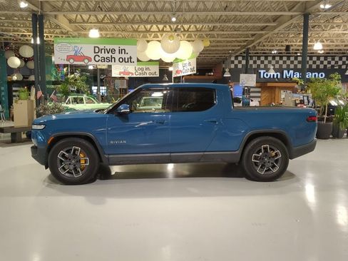 Used 2022 Rivian R1T Adventure AWD/4WD image 13