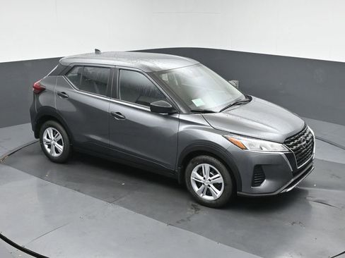 Used 2024 Nissan Kicks S image 34