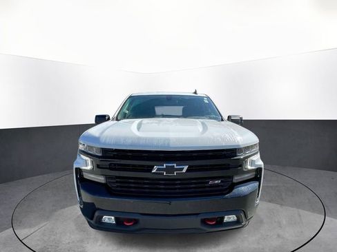 Used 2022 Chevrolet Silverado 1500 LT Trail Boss w/ LPO, Dark Essentials Package AWD/4WD image 2