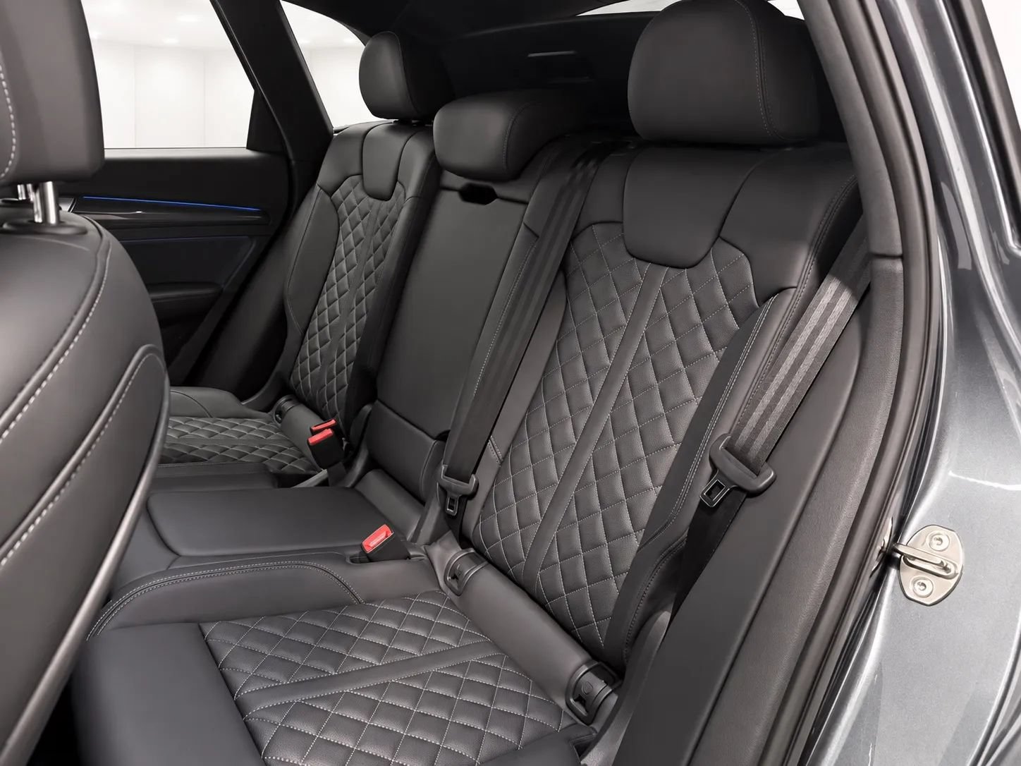 Used 2024 Audi SQ5 Prestige AWD/4WD image 16