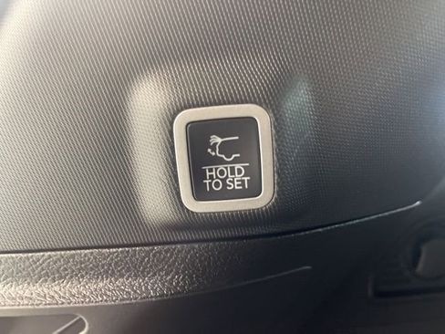 New 2026 Jeep Grand Cherokee Altitude image 13