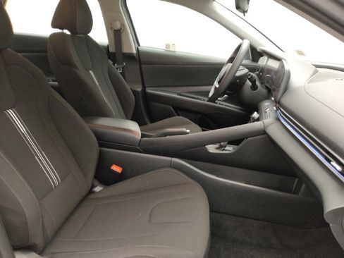 Used 2024 Hyundai Elantra SEL FWD image 21