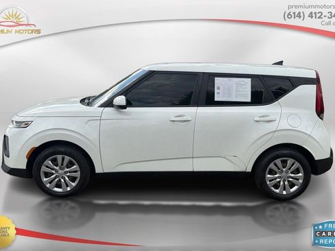 Used 2021 Kia Soul LX FWD image 2
