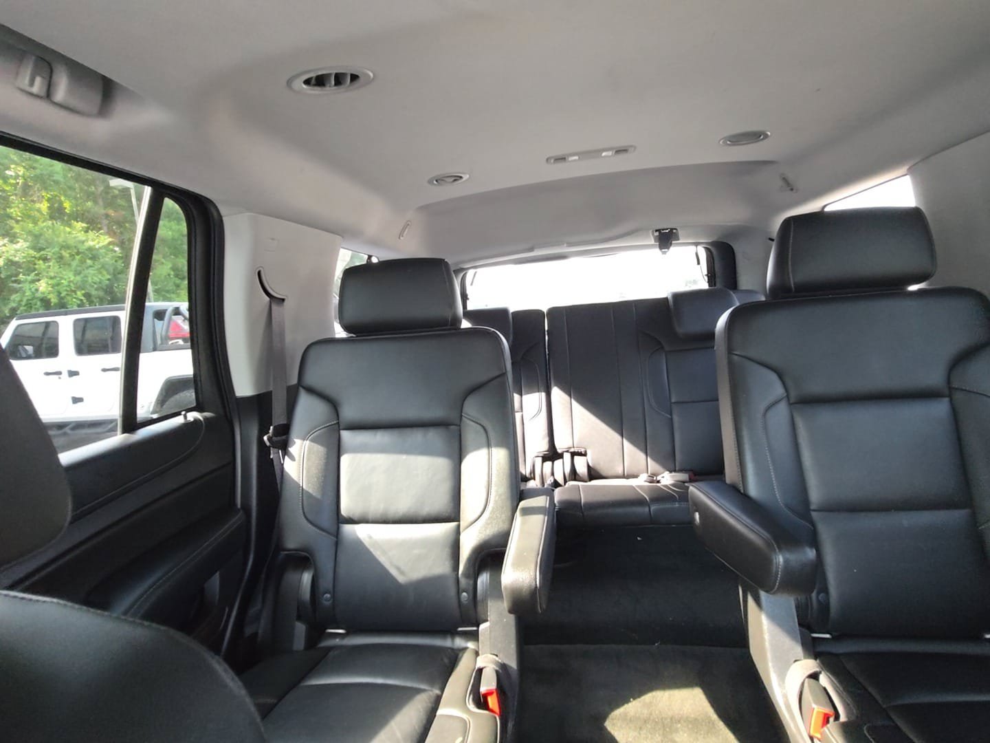 Used 2018 GMC Yukon SLT w/ HD Trailering Package AWD/4WD image 19