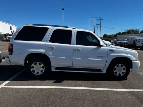 Used 2002 Cadillac Escalade AWD image 5