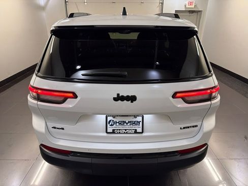 Used 2025 Jeep Grand Cherokee L Limited w/ Luxury Tech Group II AWD/4WD image 5