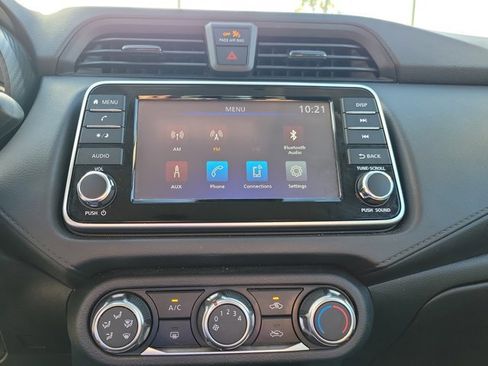 Used 2024 Nissan Versa S w/ S Plus Package image 27