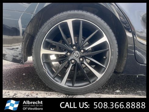Used 2019 Toyota Camry XSE image 33