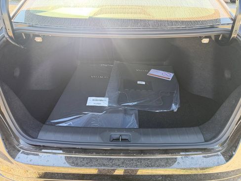 Used 2027 Nissan Sentra SR w/ Floor Mat Package FWD image 21