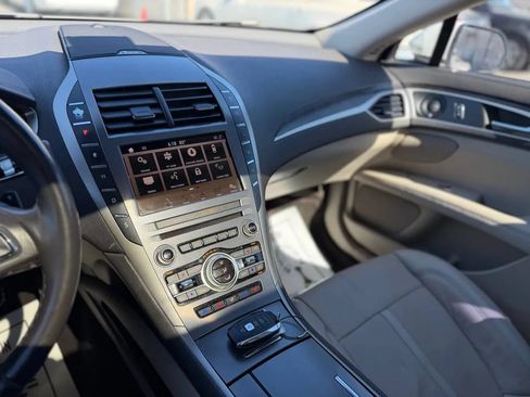 Used 2019 Lincoln MKZ Reserve FWD image 57