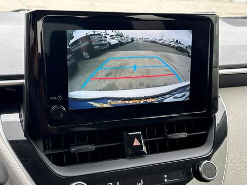 Used 2024 Toyota Corolla LE FWD image 21