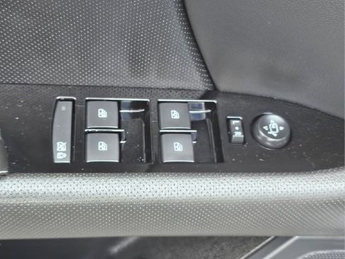 Used 2018 Cadillac XTS Luxury image 30