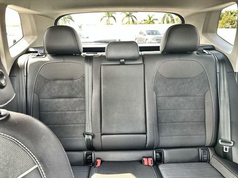 Used 2024 Volkswagen Taos SE image 26