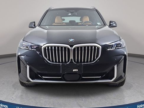 Used 2024 BMW X5 xDrive40i w/ Premium Package image 3