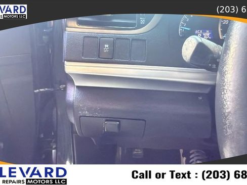 Used 2012 Toyota Camry SE FWD image 16