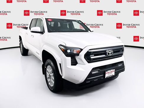 New 2025 Toyota Tacoma SR5 image 3