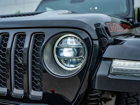 Used 2021 Jeep Gladiator Mojave w/ Dual Top Group AWD/4WD image 12