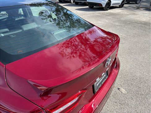 Used 2018 Toyota Camry XSE FWD image 16