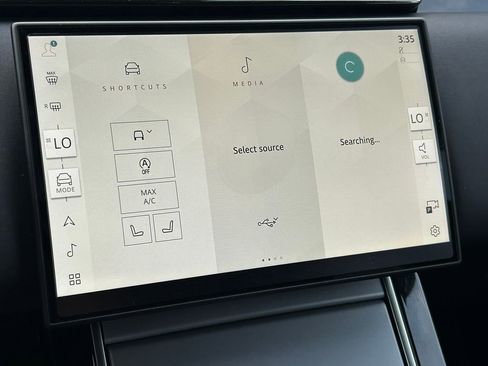 Used 2025 Land Rover Range Rover Velar S image 32