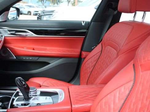 Used 2022 BMW 750i xDrive w/ M Sport Package AWD/4WD image 37