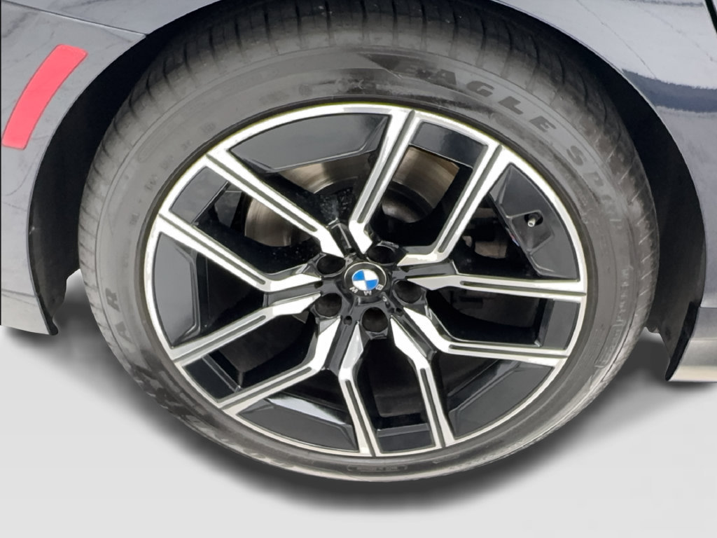 Used 2024 BMW 740i RWD image 18