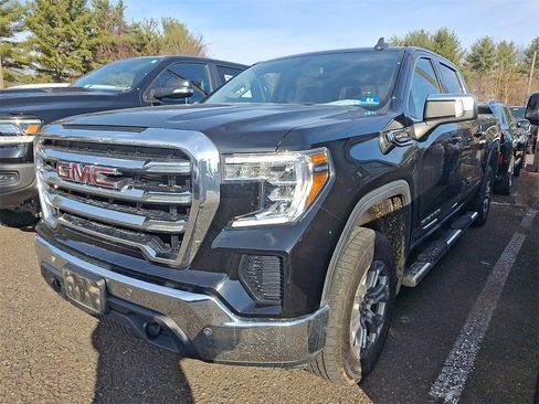 Used 2020 GMC Sierra 1500 SLE w/ SLE Value Package image 3