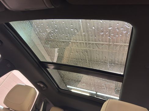 Used 2017 Cadillac XT5 Luxury w/ Driver Awareness Package AWD/4WD image 15