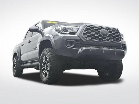Used 2022 Toyota Tacoma TRD Sport w/ Technology Package AWD/4WD image 33